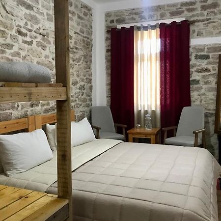 Vila Eri Gjirokastër Eksteriør bilde
