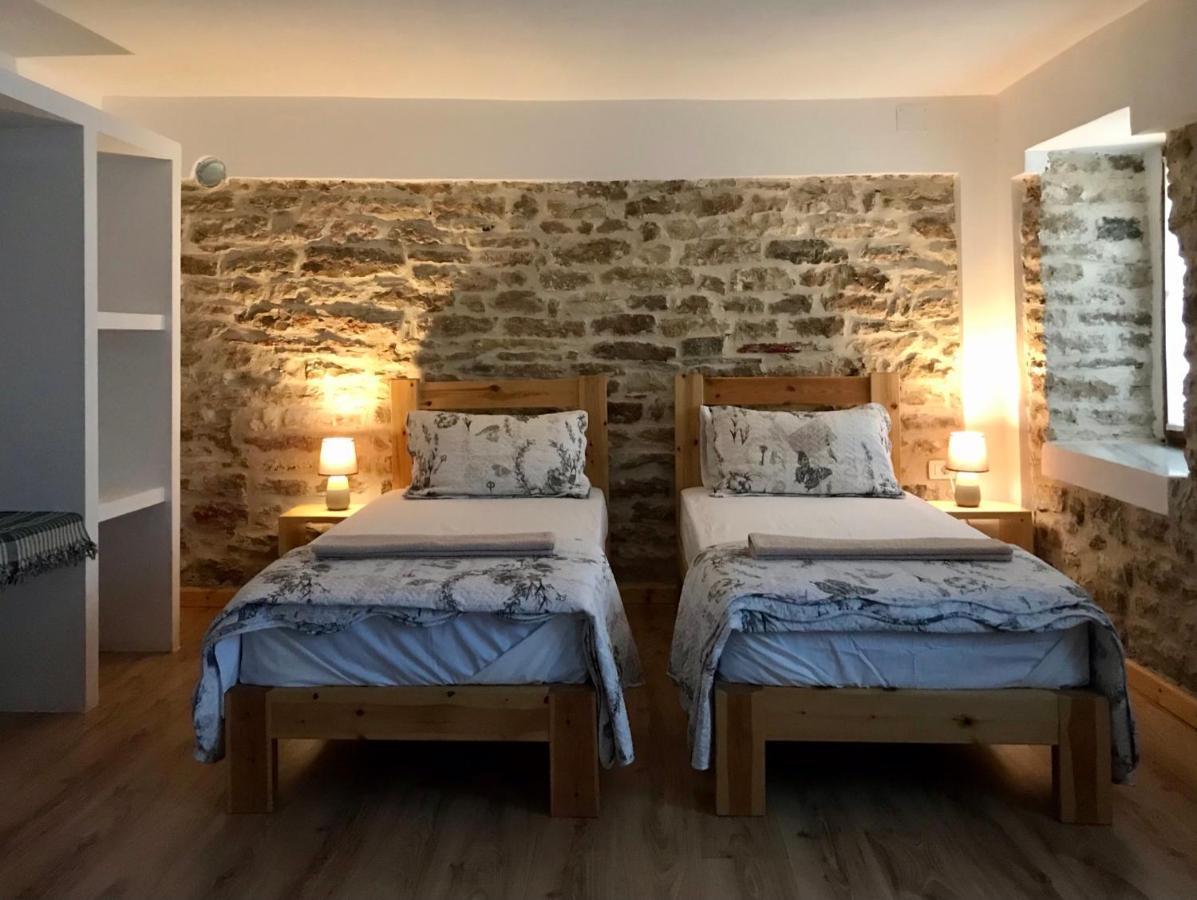 Vila Eri Gjirokastër Eksteriør bilde