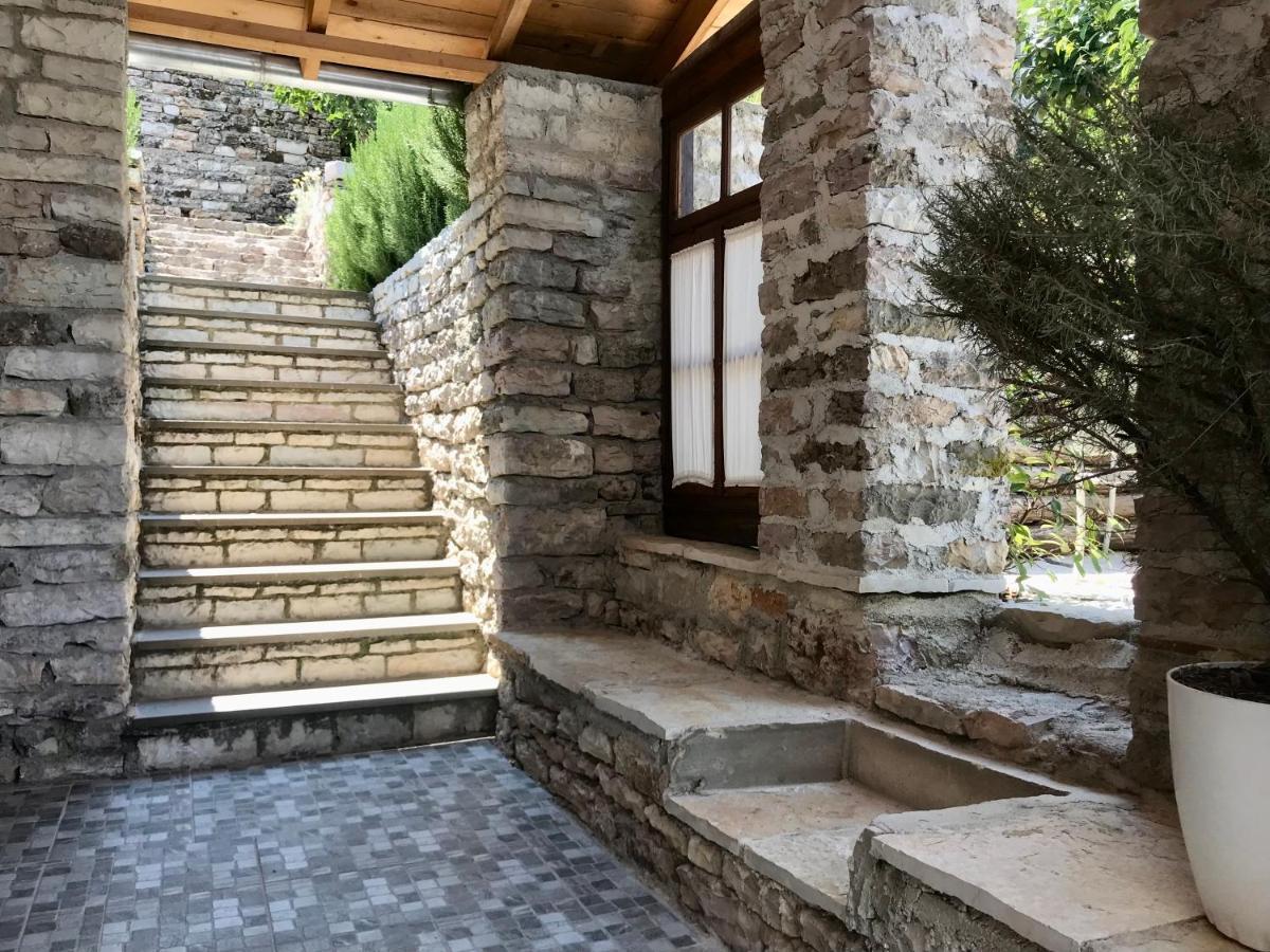 Vila Eri Gjirokastër Eksteriør bilde