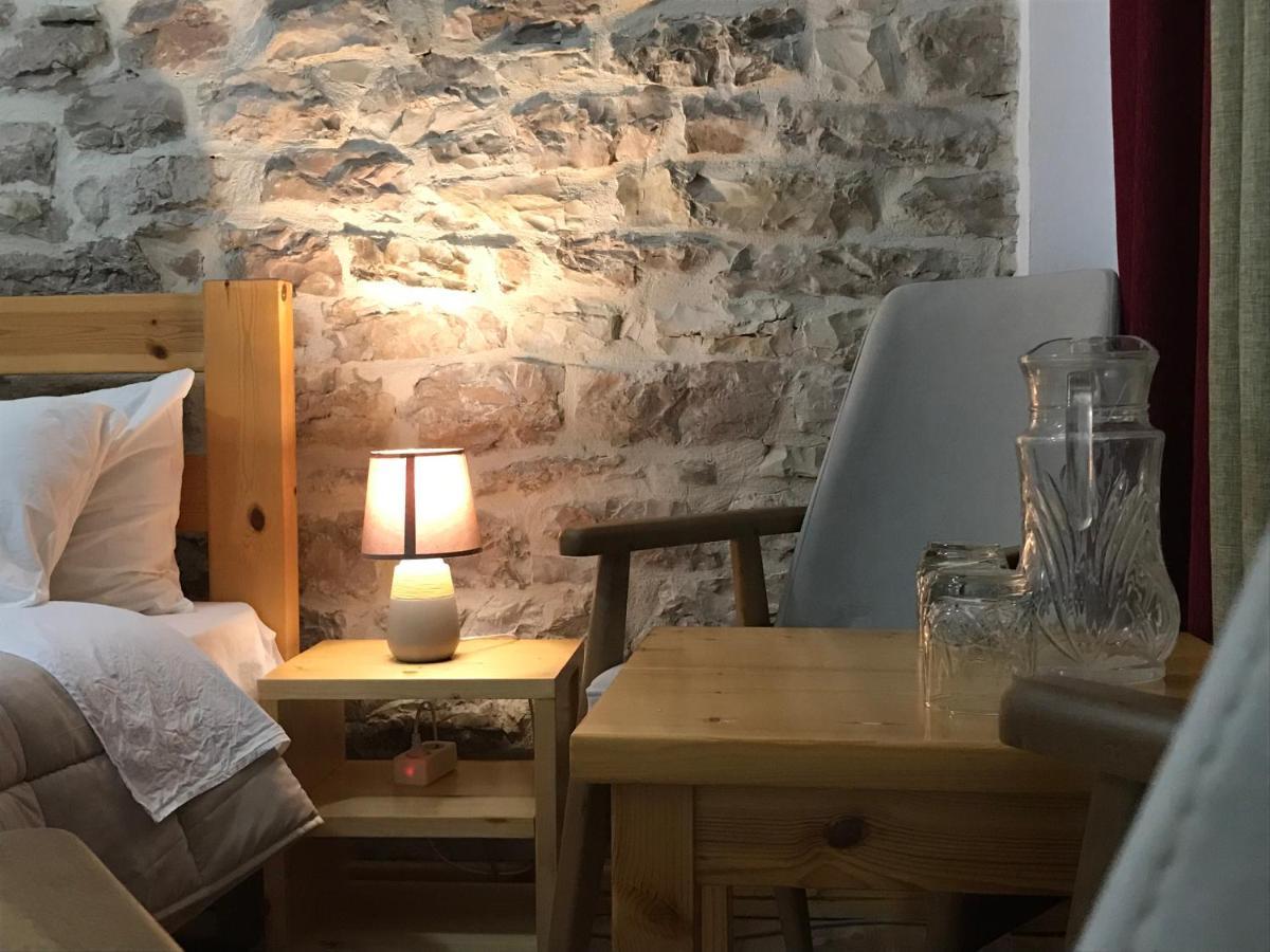 Vila Eri Gjirokastër Eksteriør bilde