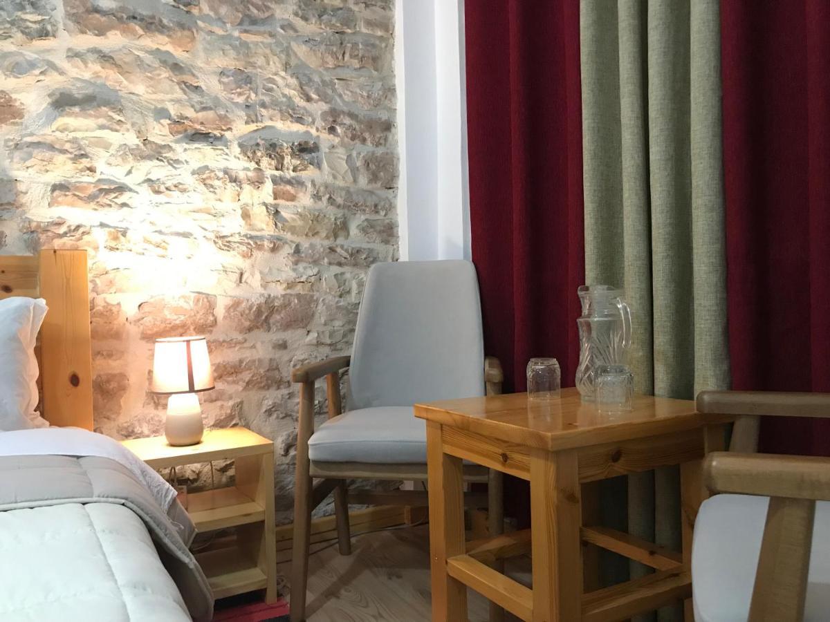 Vila Eri Gjirokastër Eksteriør bilde