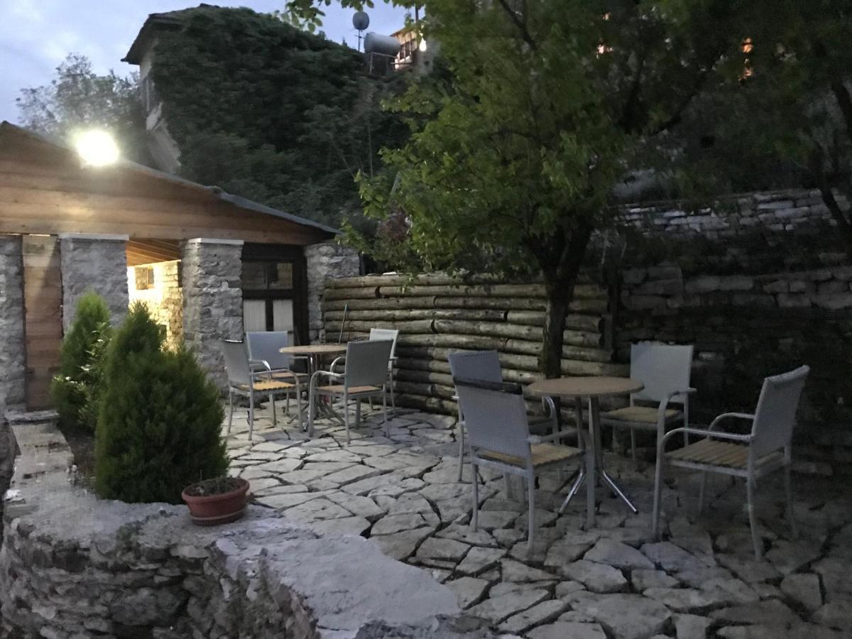 Vila Eri Gjirokastër Eksteriør bilde