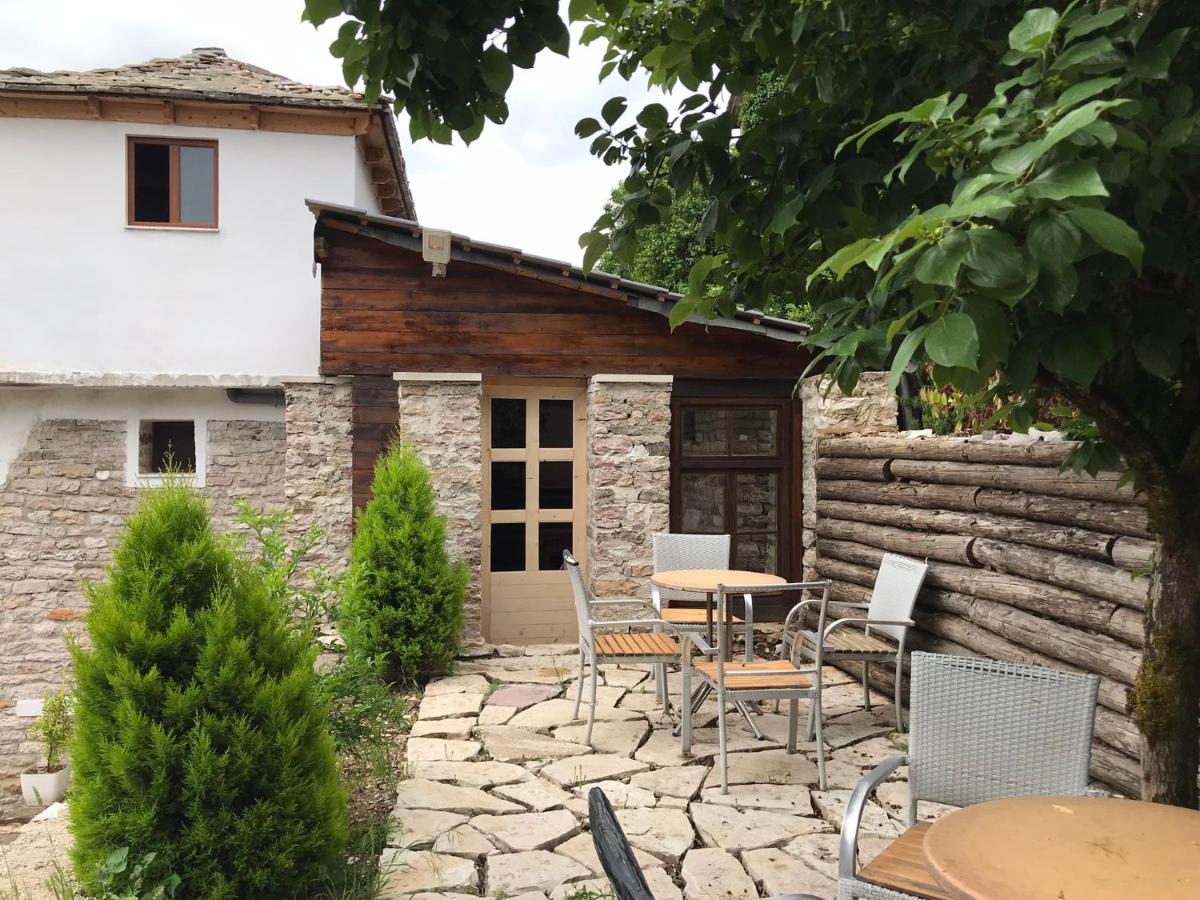 Vila Eri Gjirokastër Eksteriør bilde
