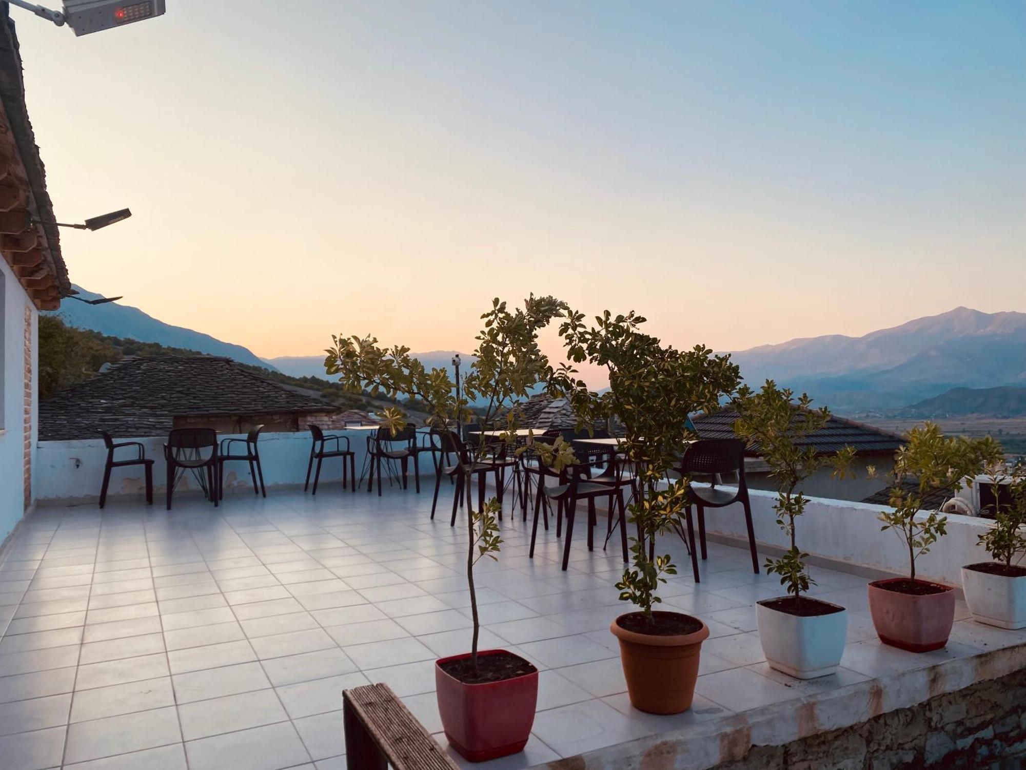 Vila Eri Gjirokastër Eksteriør bilde